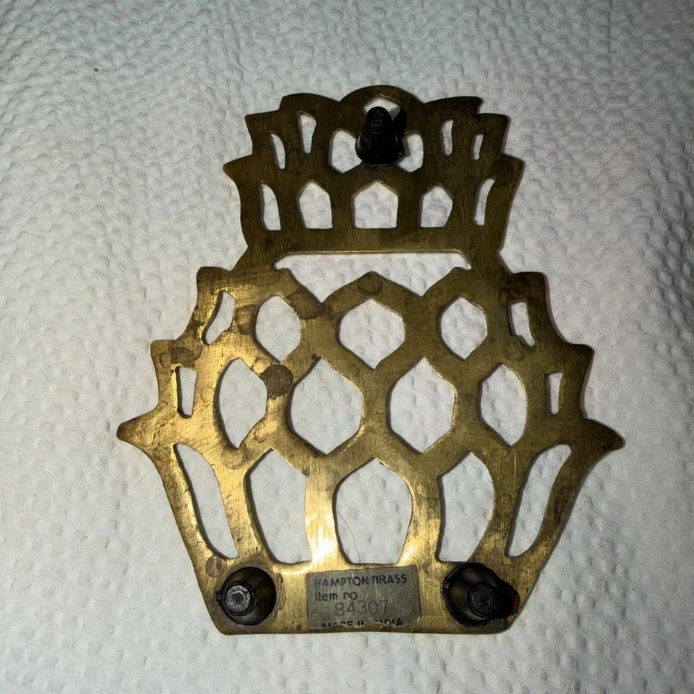 N/A pineapple brass